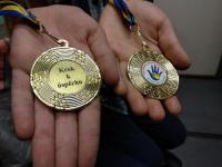 Майже сотню українських дітей у Празі нагороджено медалями та дипломами